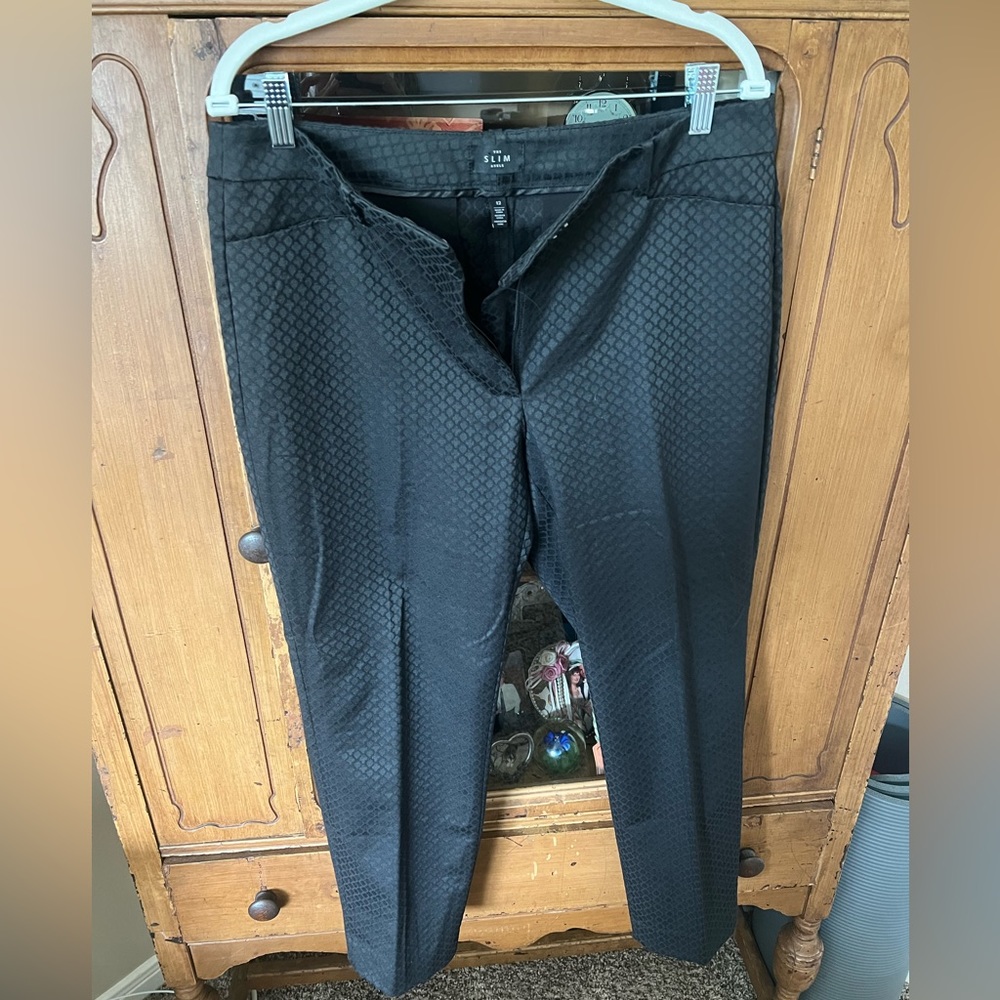 WHBM Black Jacquard slim fit ankle length dress pants.